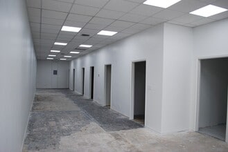 1703-1747 NW 38th Ave, Lauderhill, FL à louer Photo intérieure– Image 1 sur 1