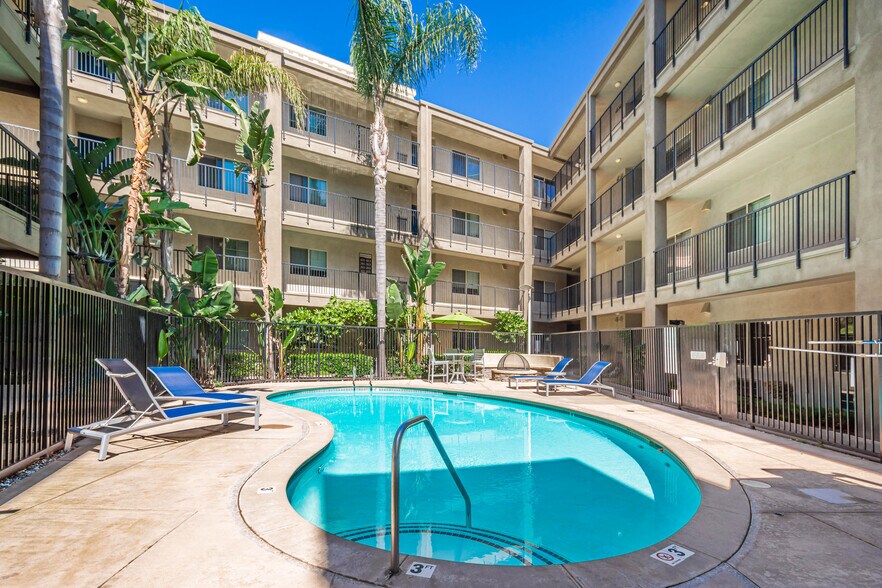 1666 Da Vinci Ct, Davis, CA à vendre - Photo de l’immeuble – Image 2 sur 63
