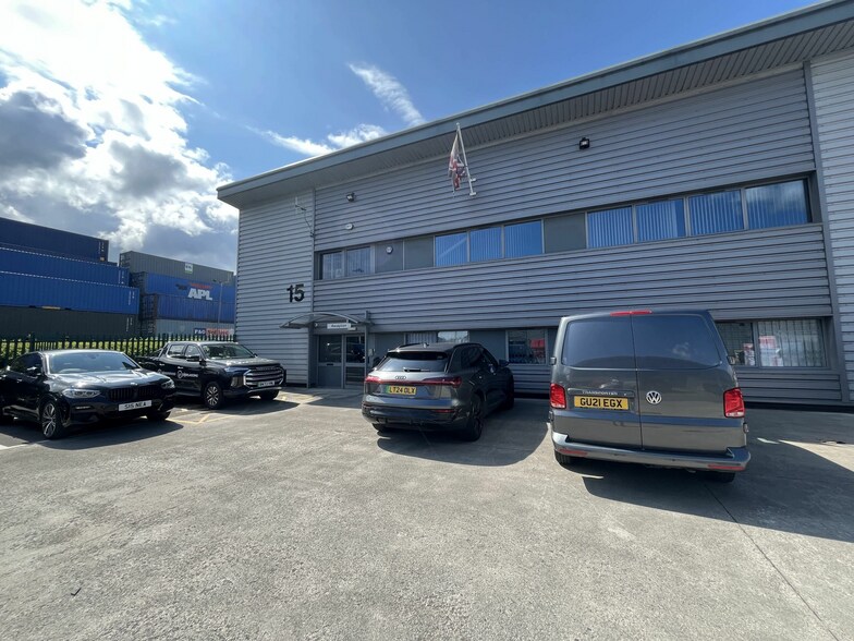 Unit 15, Wharfside Business Park, Irlam Wharf Rd, Manchester à vendre - Photo de l’immeuble – Image 3 sur 5