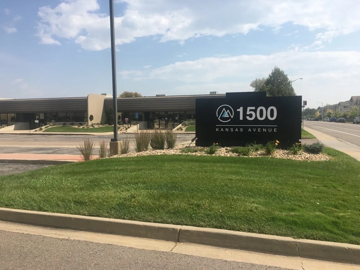 1500 Kansas Ave, Longmont, CO à louer Photo principale– Image 1 sur 15
