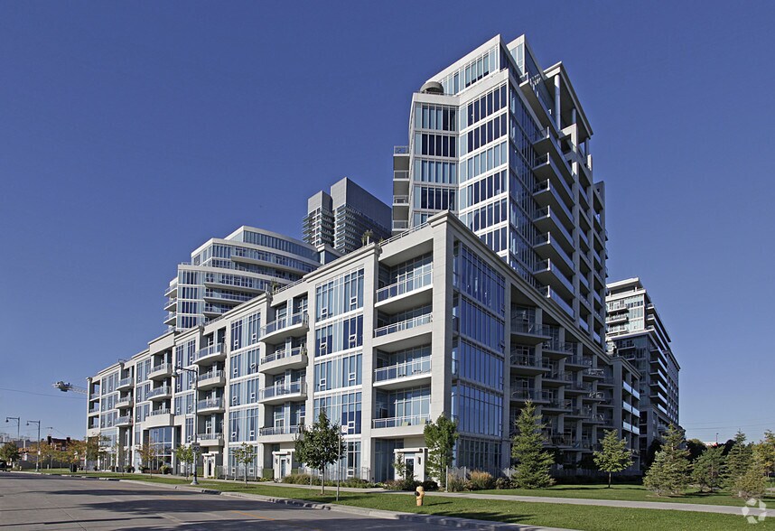 58 Marine Parade Dr, Toronto, ON à louer - Photo de l’immeuble – Image 2 sur 4