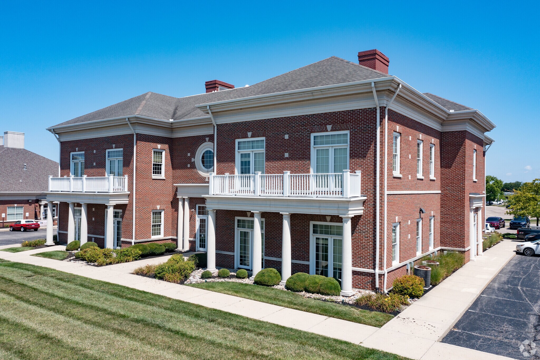 8075 Washington Village Dr, Dayton, OH à louer Photo de l’immeuble– Image 1 sur 7