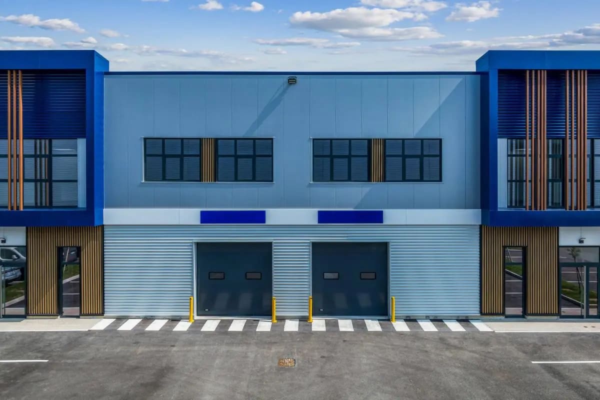 Local d’activités dans Saint-Michel-sur-Orge à louer Photo de l’immeuble– Image 1 sur 17