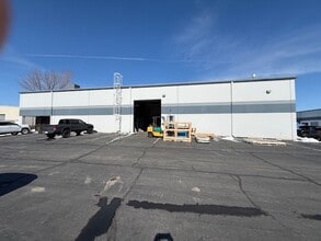 802-808 Packer Way, Sparks, NV à louer Photo de l’immeuble– Image 2 sur 5