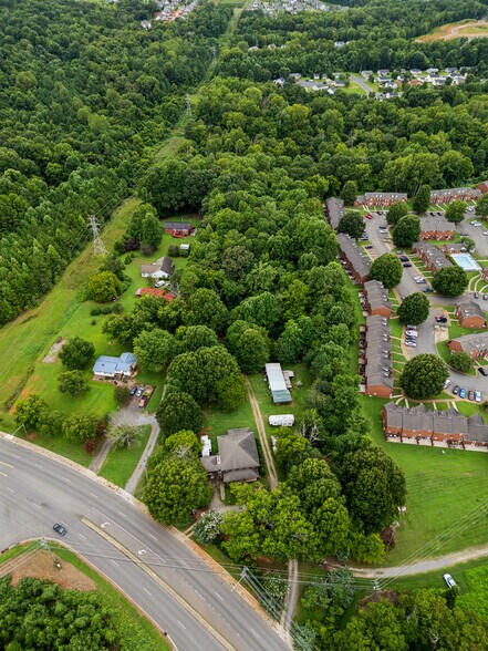 1820 Hoffman Rd, Gastonia, NC à vendre - Photo de l’immeuble – Image 1 sur 17