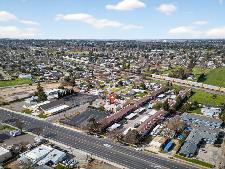 1976 Edwards Ave, Merced, CA à vendre - Photo de l’immeuble – Image 2 sur 17