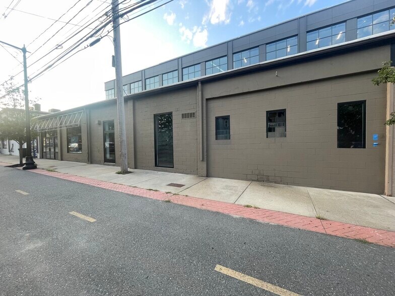 222 Arsenal St, Watertown, MA à louer - Photo de l’immeuble – Image 2 sur 12