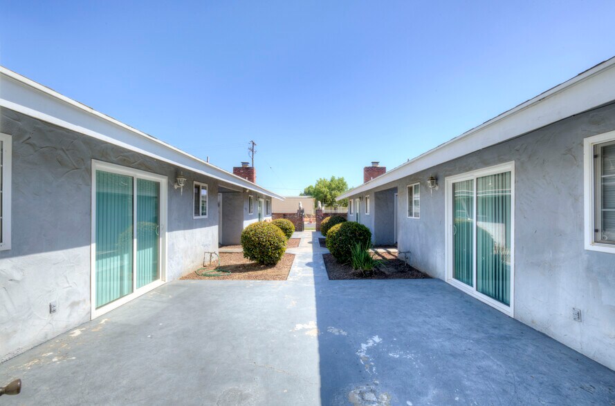 3357-3365 E Fairmont Ave, Fresno, CA à vendre - Photo de l’immeuble – Image 3 sur 22