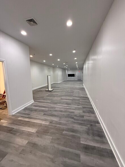 313-317 S 60th St, Philadelphia, PA à louer - Photo de l’immeuble – Image 3 sur 8