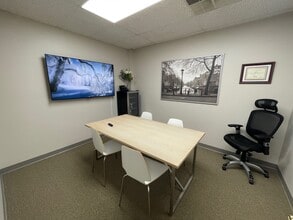 33 Villa Rd, Greenville, SC à louer Photo intérieure– Image 1 sur 1