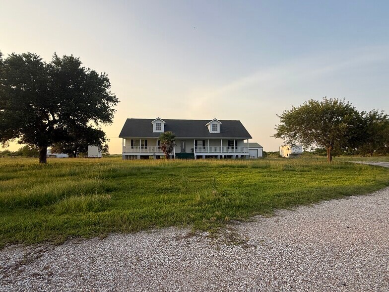 7116 Gulf Beach Hwy, Cameron, LA à vendre - Photo de l’immeuble – Image 2 sur 12