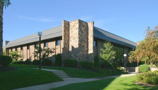 Plus de détails pour 2511 N 124th St, Brookfield, WI - Bureau à louer