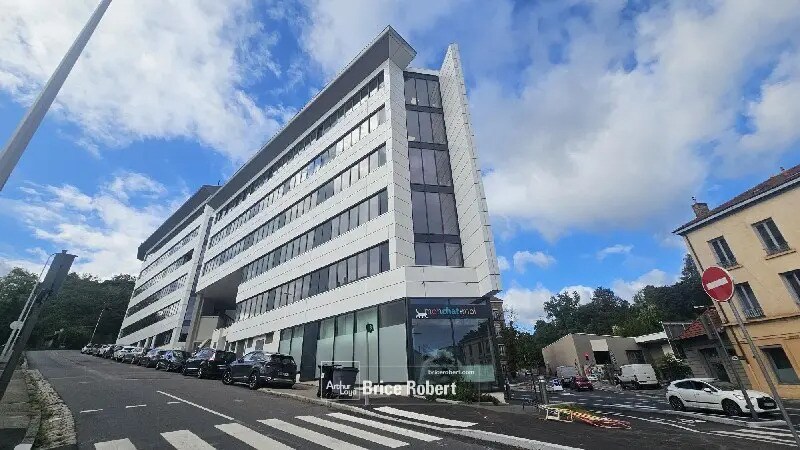 Bureau dans Tassin-la-Demi-Lune à louer - Photo de l’immeuble – Image 1 sur 7