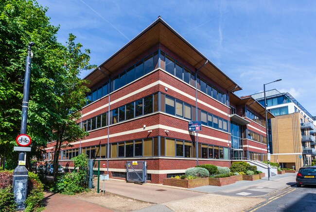 Plus de détails pour Bridge Ave, Maidenhead - Bureau à louer
