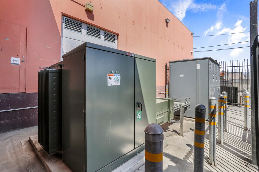 916 98th Ave, Oakland, CA à louer - Photo de l’immeuble – Image 3 sur 10