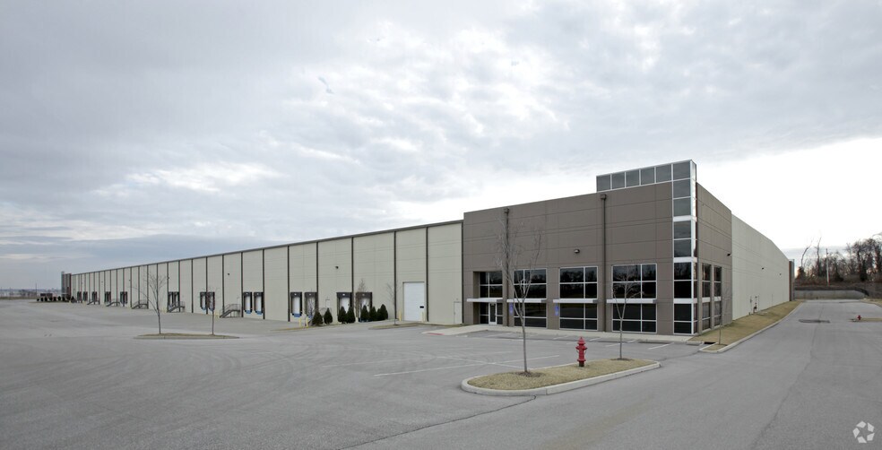 372-384 Hazelwood Logistics Ctr Dr, Hazelwood, MO à louer - Photo de l’immeuble – Image 3 sur 8