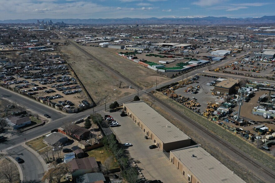 6035 E 76th Ave, Commerce City, CO à vendre - Photo principale – Image 1 sur 14