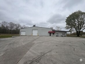 950 E Melendy St, Ludington, MI à louer Photo de l’immeuble– Image 1 sur 36