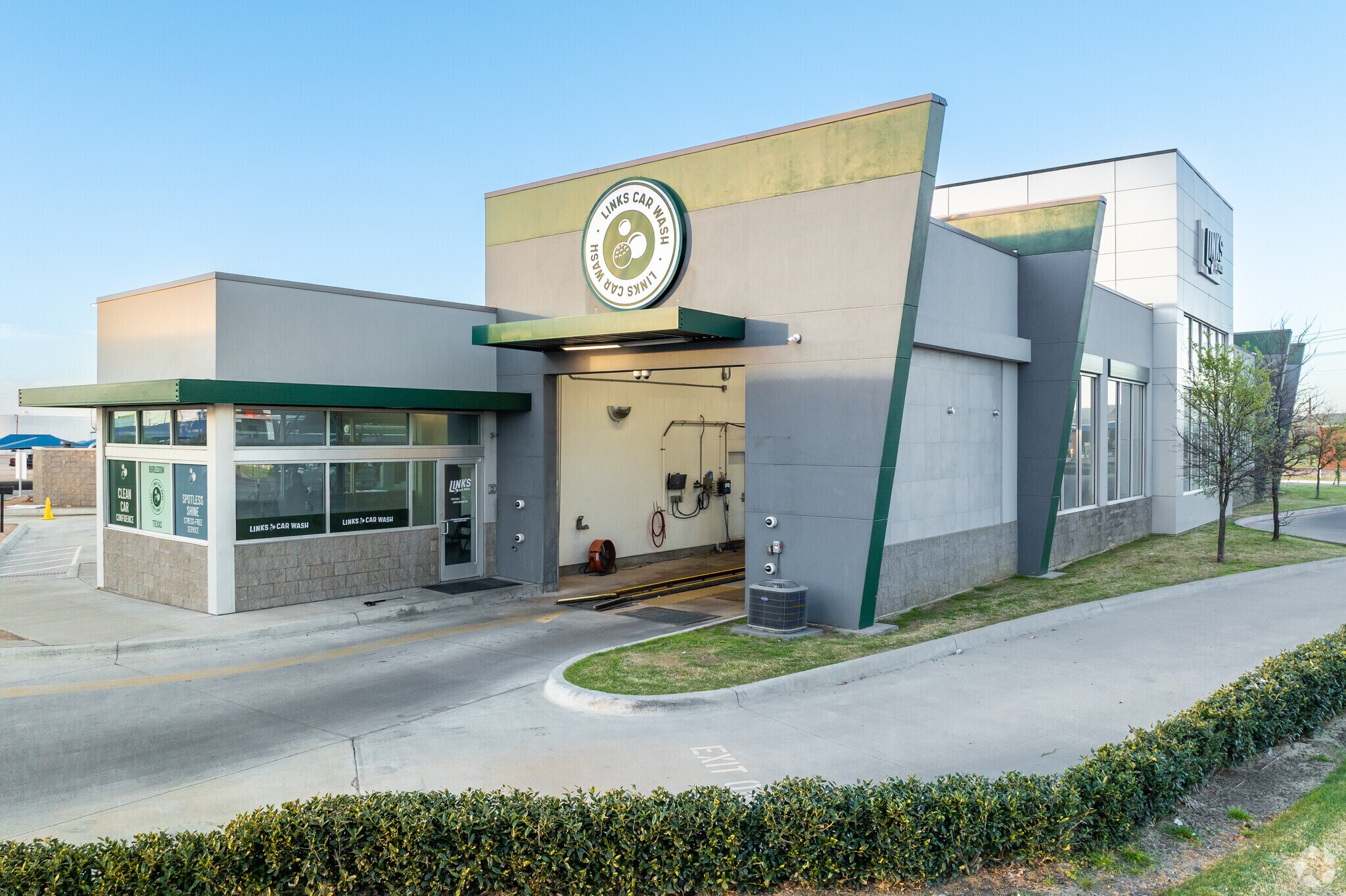 820 NE Alsbury Blvd, Burleson, TX à vendre Photo de l’immeuble– Image 1 sur 14