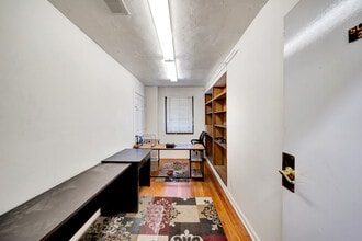 6358-6360 Van Nuys Blvd, Van Nuys, CA à louer Photo intérieure– Image 2 sur 4