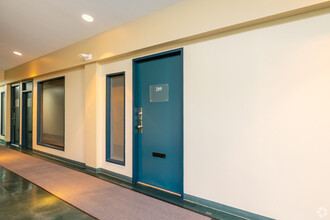 90 Rue Morgan, Baie-d'Urfé, QC à louer Photo intérieure– Image 2 sur 4