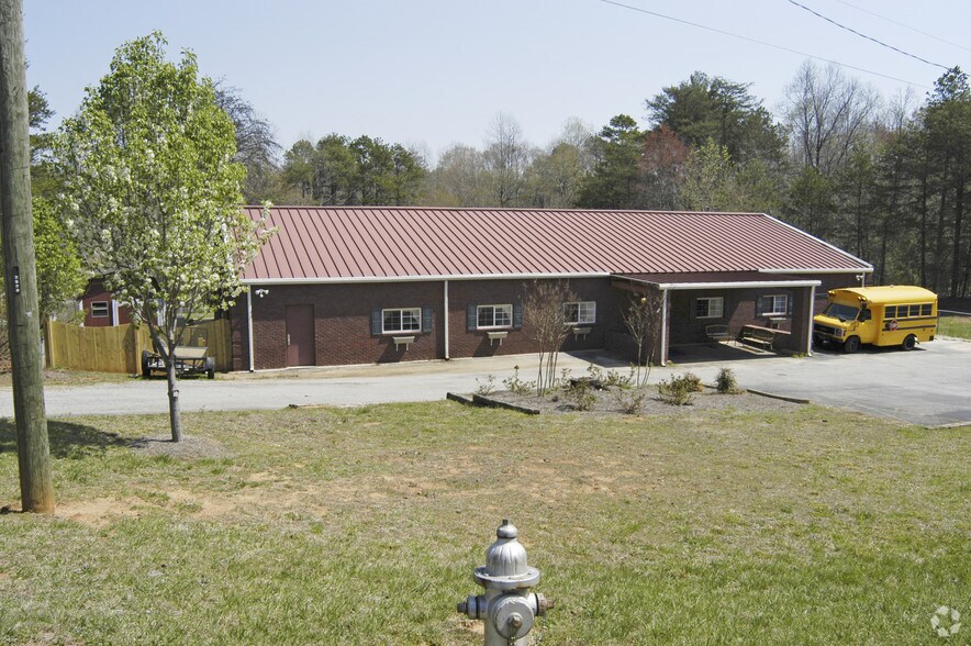 5760 Wade Whelchel Rd, Murrayville, GA à vendre - Photo principale – Image 1 sur 4