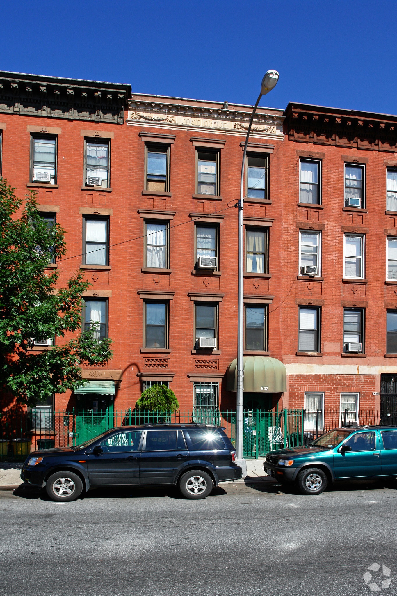 542/544 4th Ave portefeuille de 2 biens à vendre sur LoopNet.fr Photo principale– Image 1 sur 3