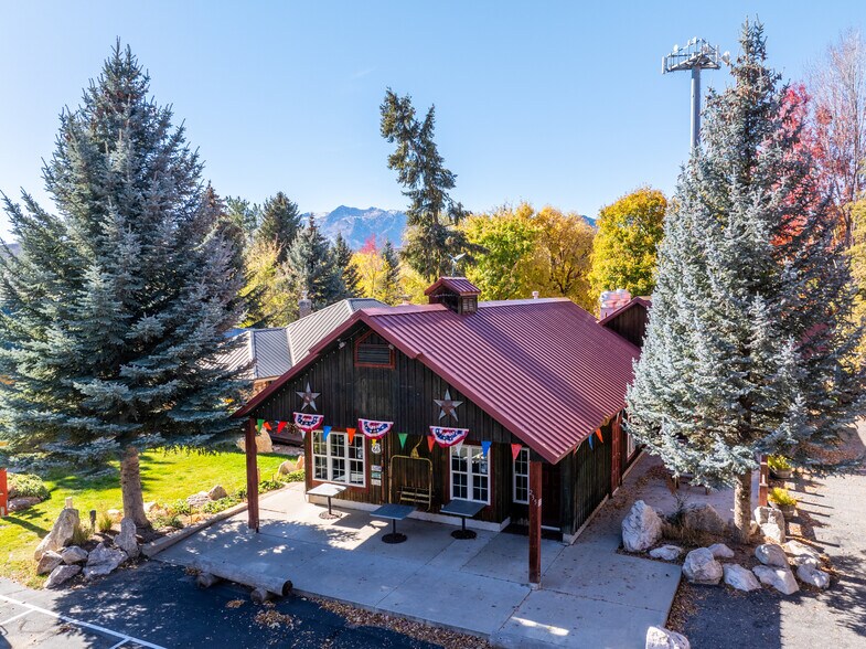 235 S 7400 E, Huntsville, UT à vendre - Photo de l’immeuble – Image 3 sur 35