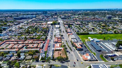 17452 Irvine Blvd, Tustin, CA - VUE AÉRIENNE  vue de carte