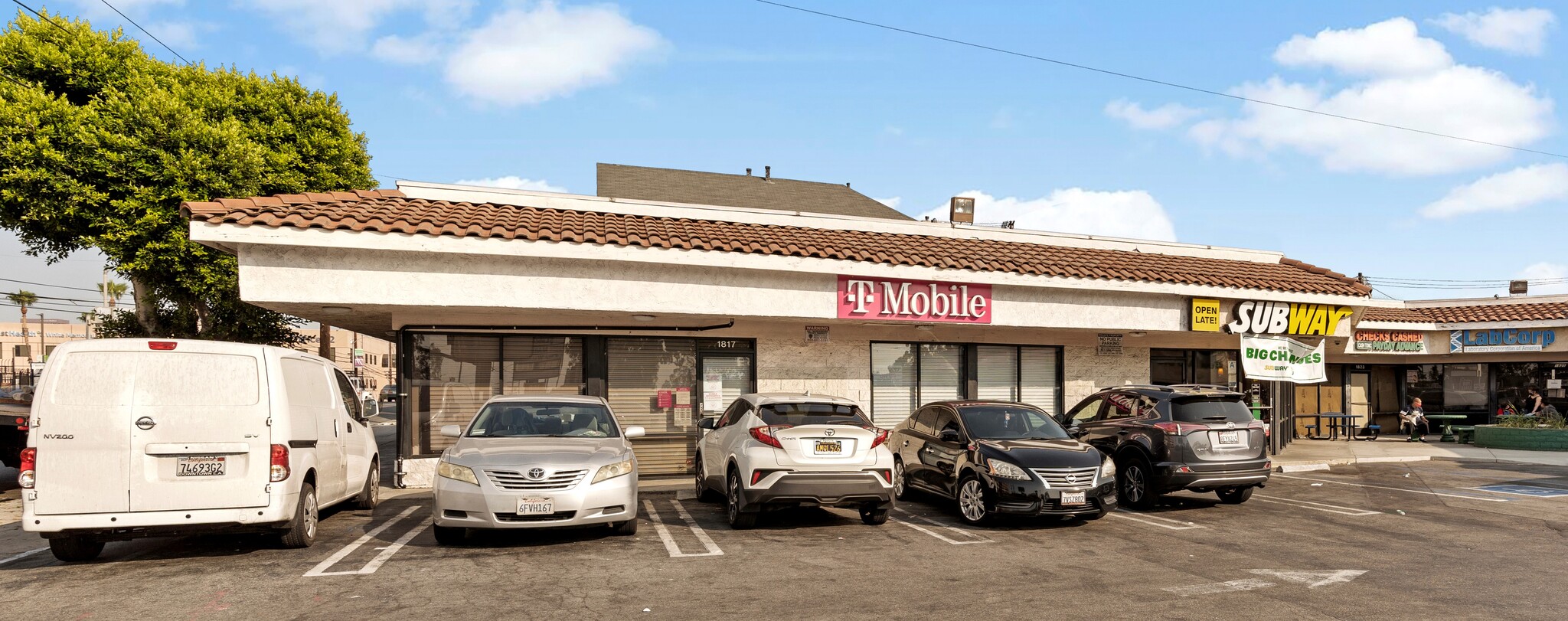 1817-1835 Cesar Chavez Ave, Los Angeles, CA à louer Photo de l’immeuble– Image 1 sur 2