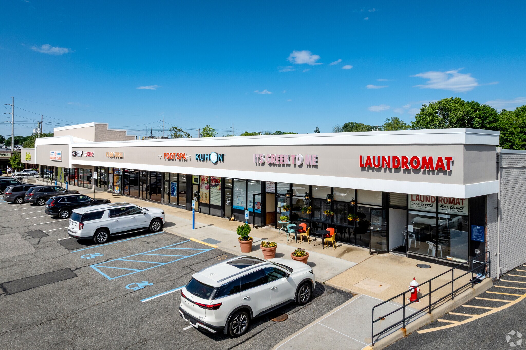 103-129 Jackson Ave, Syosset, NY à louer Photo principale– Image 1 sur 7