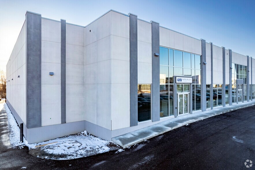 99 Great Gulf Dr, Vaughan, ON à louer - Photo principale – Image 1 sur 3
