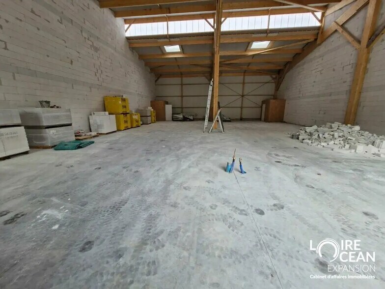 Local d’activités dans Thouaré-sur-Loire à louer - Photo de l’immeuble – Image 3 sur 3