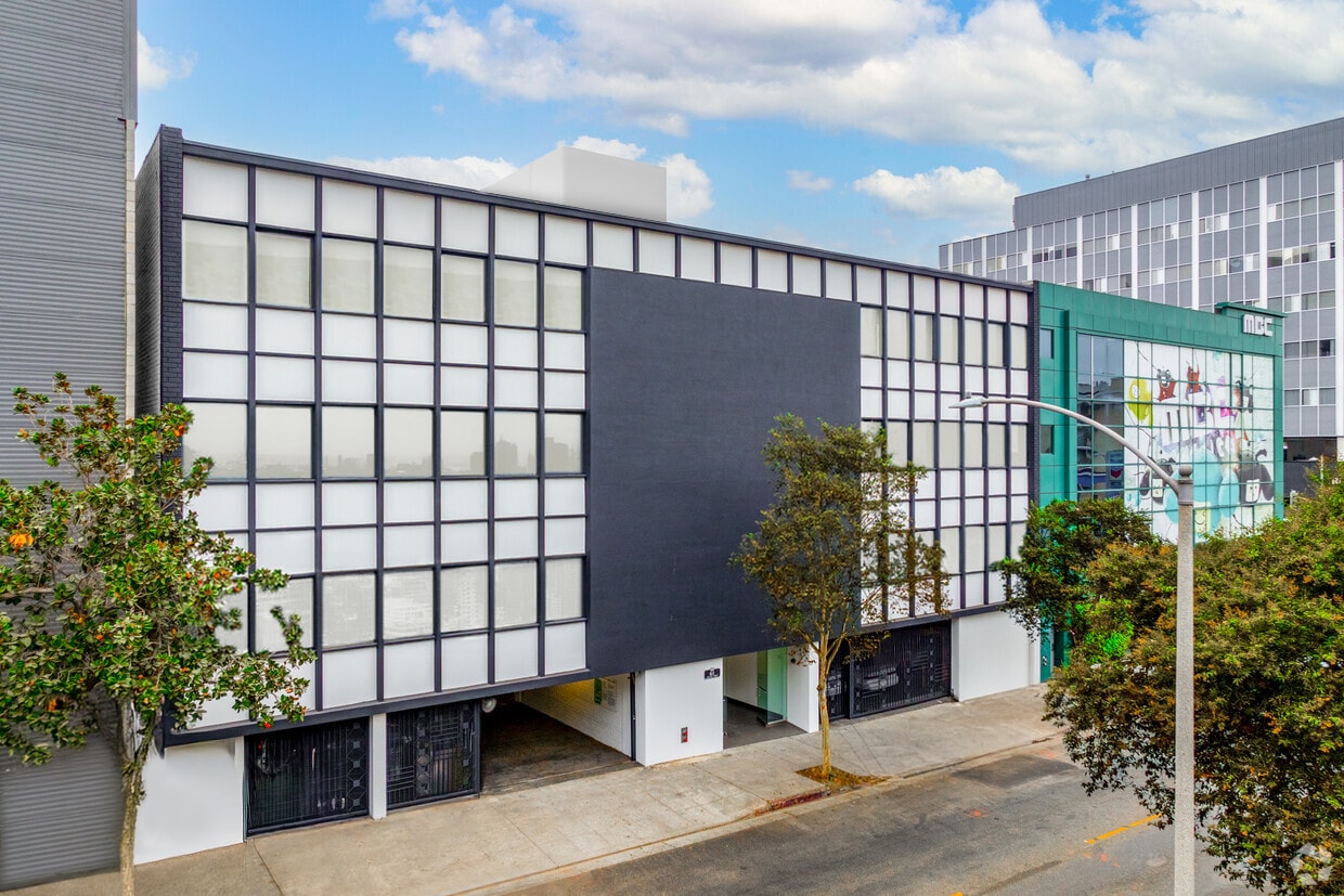 611 S Catalina St, Los Angeles, CA à louer Photo principale– Image 1 sur 21