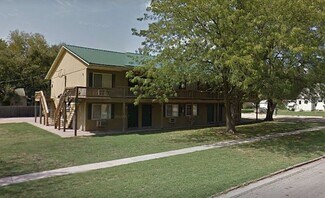 Plus de détails pour 709-713 Sylvan St, Emporia, KS - Logement à vendre