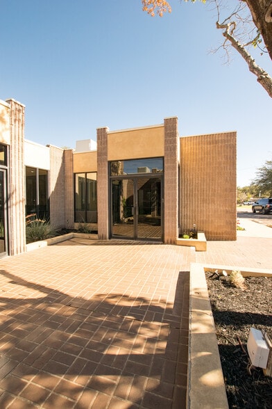 2000 W Cuthbert Ave, Midland, TX à vendre - Photo principale – Image 1 sur 9