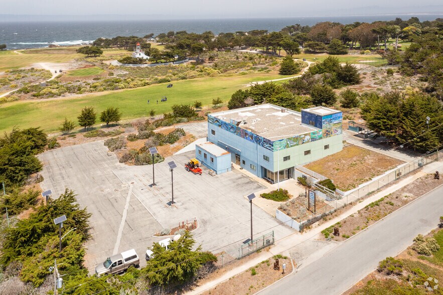 1352 Lighthouse Ave, Pacific Grove, CA à vendre - Aérien – Image 2 sur 12