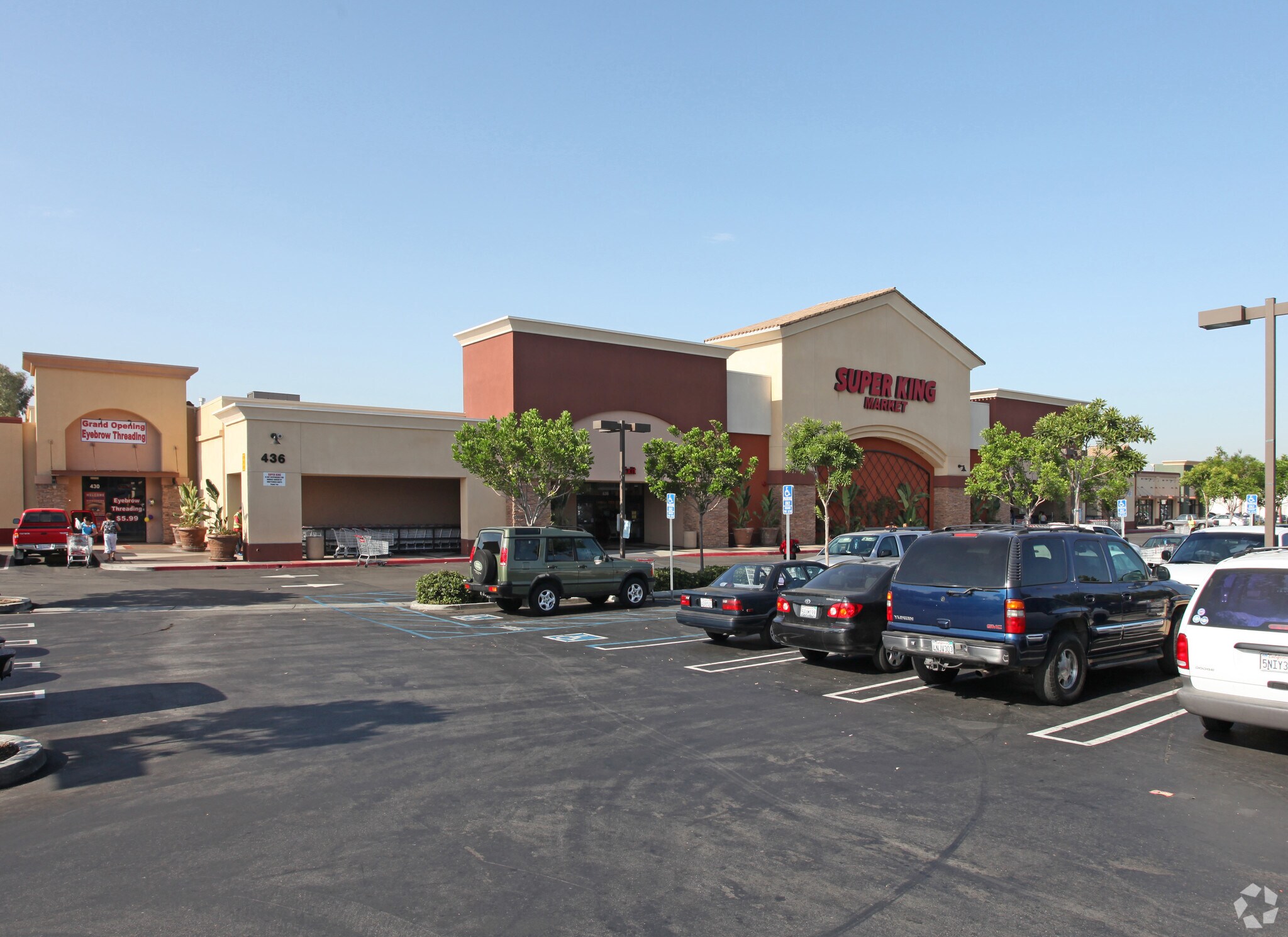 865 S Indian Hill Blvd, Claremont, CA à louer Photo principale– Image 1 sur 11