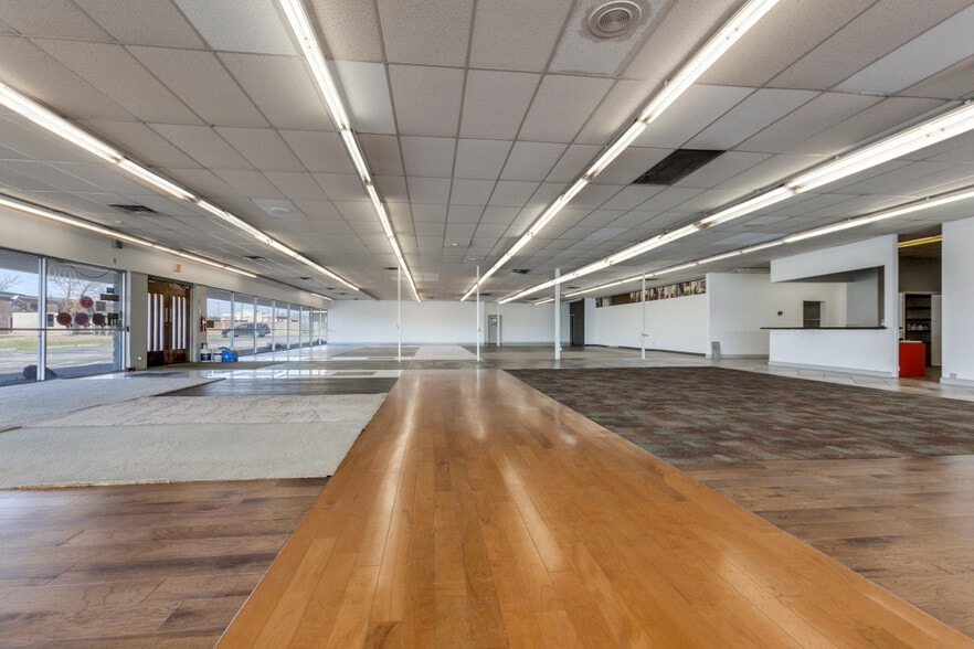 12925 Lyndon B Johnson Fwy, Garland, TX à louer - Photo de l’immeuble – Image 3 sur 18