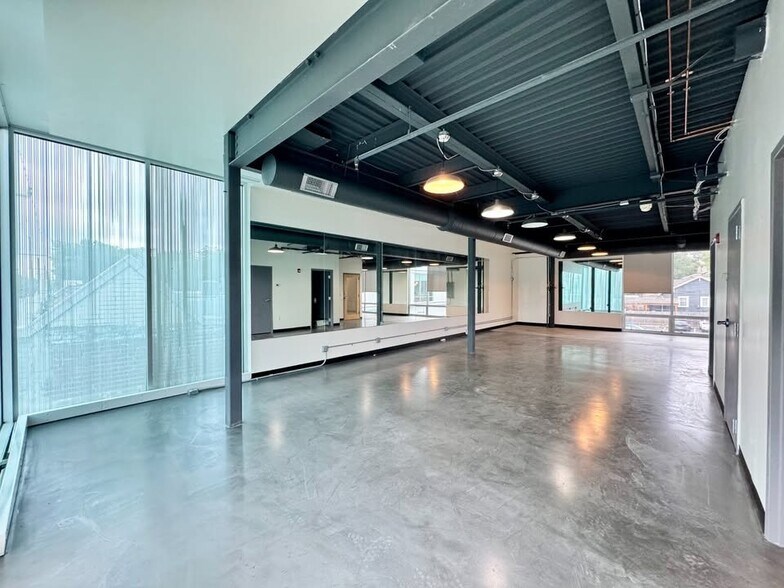 500-520 W 75th St, Kansas City, MO à louer - Photo intérieure – Image 3 sur 9