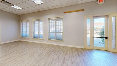 6211 Colleyville Blvd, Colleyville, TX à louer Photo de l’immeuble– Image 2 sur 8