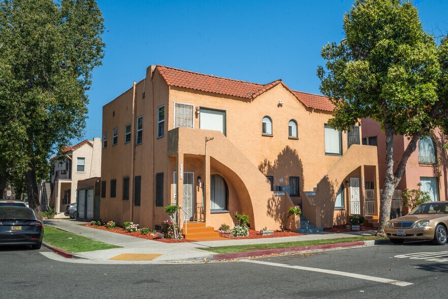 1990 Cedar Ave, Long Beach, CA à vendre - Photo de l’immeuble – Image 2 sur 15