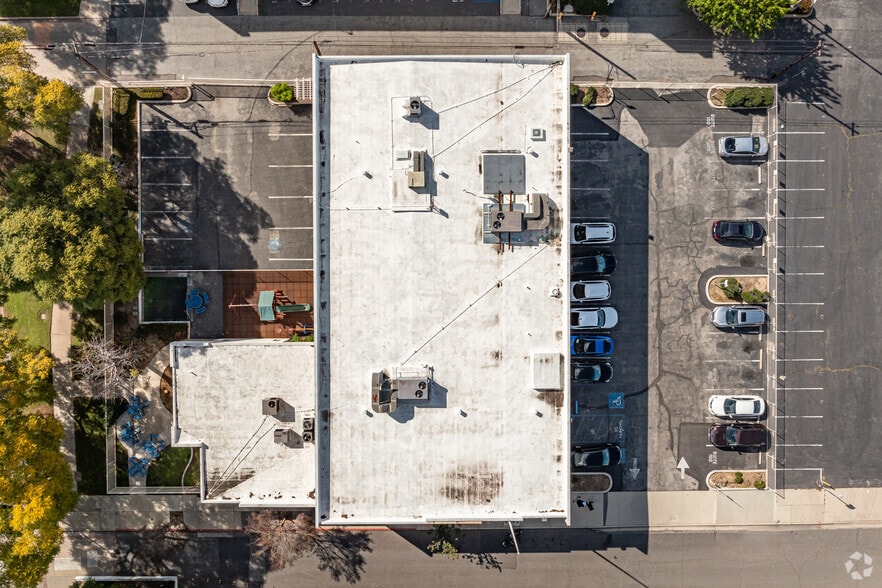 436 W 4th St, Pomona, CA à louer - Aérien – Image 2 sur 21