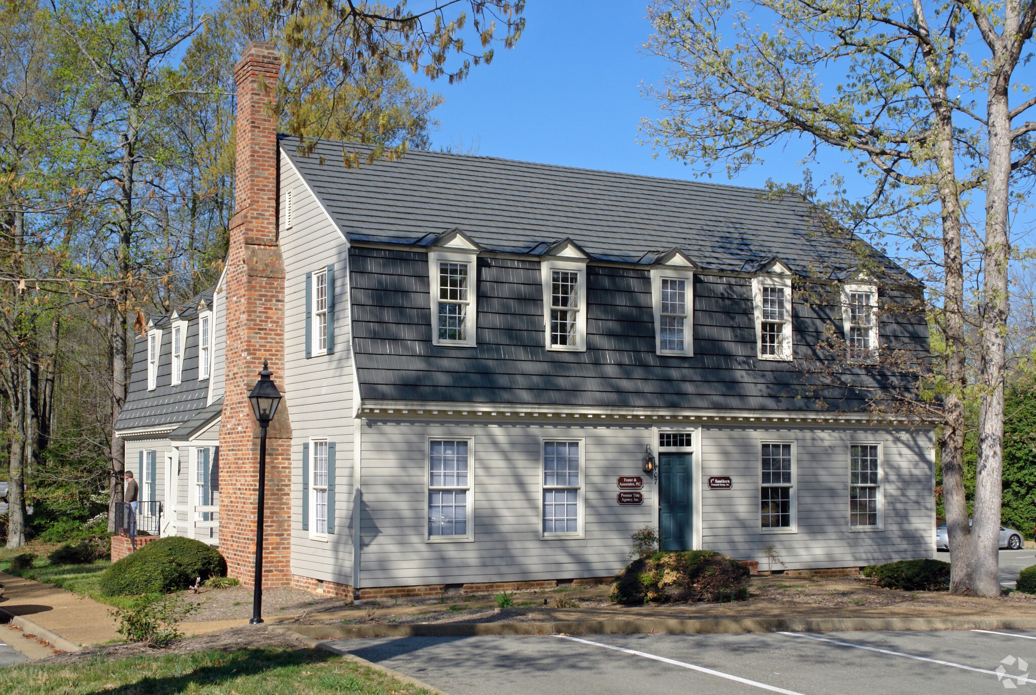707 N Courthouse Rd, Richmond, VA à louer Photo principale– Image 1 sur 5