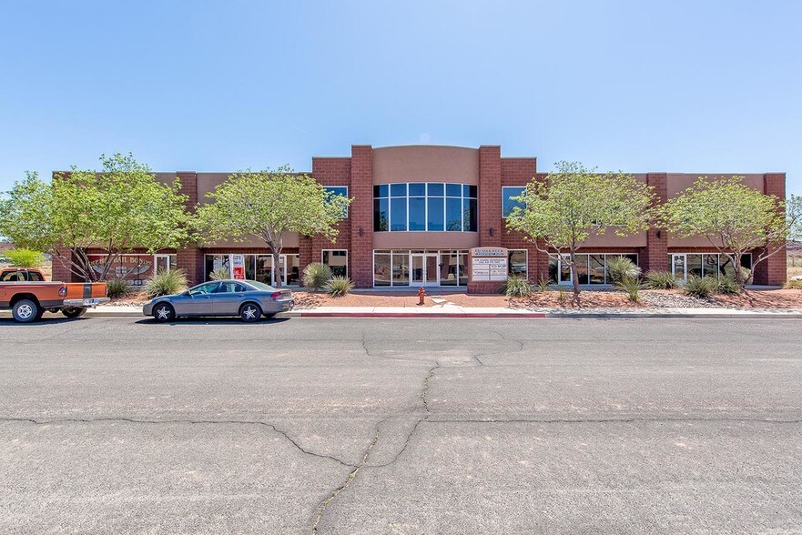 705 S 5300 W, Hurricane, UT à louer - Autre – Image 1 sur 4