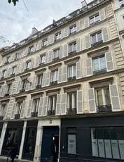 11 Rue Blanche, Paris à vendre - Photo de l’immeuble – Image 1 sur 17