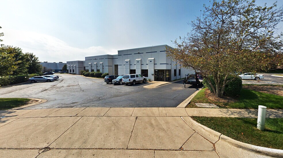 1700-1730 Todd Farm Dr, Elgin, IL à louer - Photo de l’immeuble – Image 2 sur 6