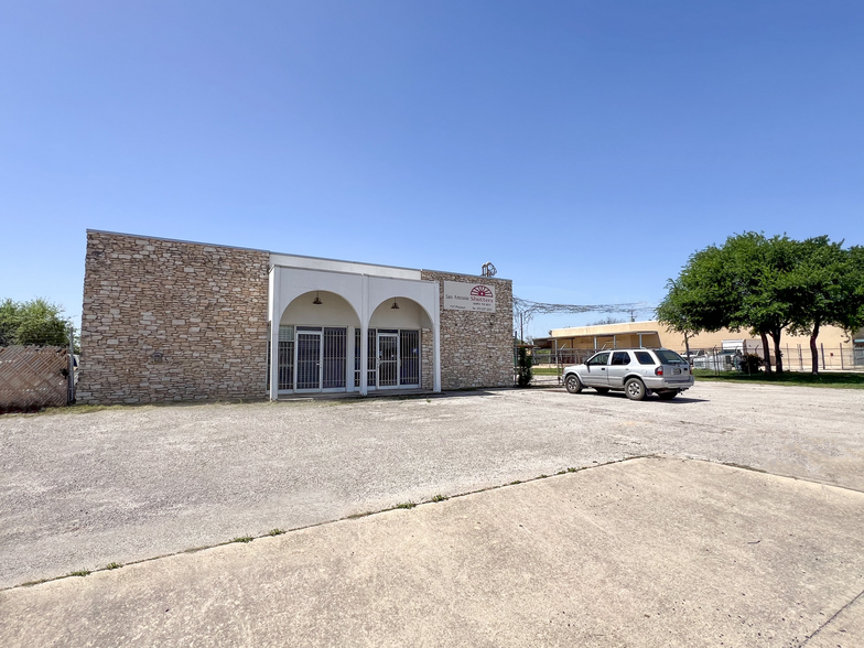 1111 Paulsun St, San Antonio, TX à louer - Photo de l’immeuble – Image 2 sur 7