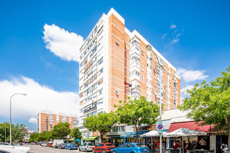 Calle de Melchor Fernández Almagro, 76, Madrid, Madrid à louer - Photo de l’immeuble – Image 2 sur 2