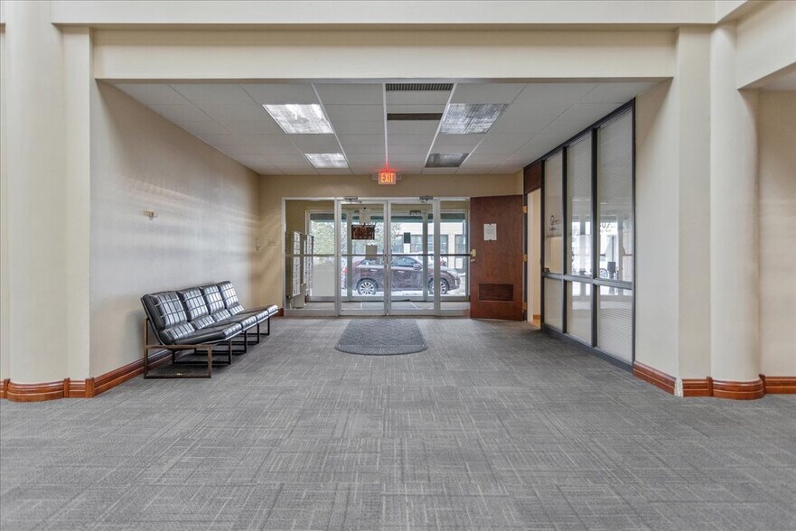 1803-1807 Capitol Ave, Cheyenne, WY à vendre - Hall d’entrée – Image 3 sur 95
